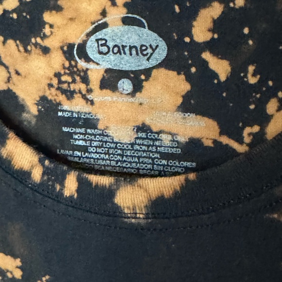 Barneys “Hug Life” Tee - Picture 5 of 5